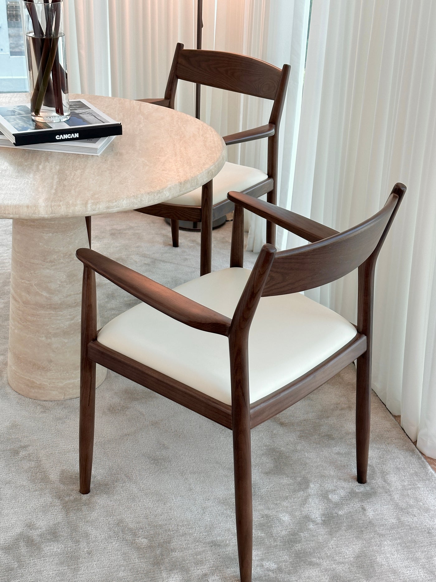 Kanso Dining Chair with Armrests (Natural Frame)