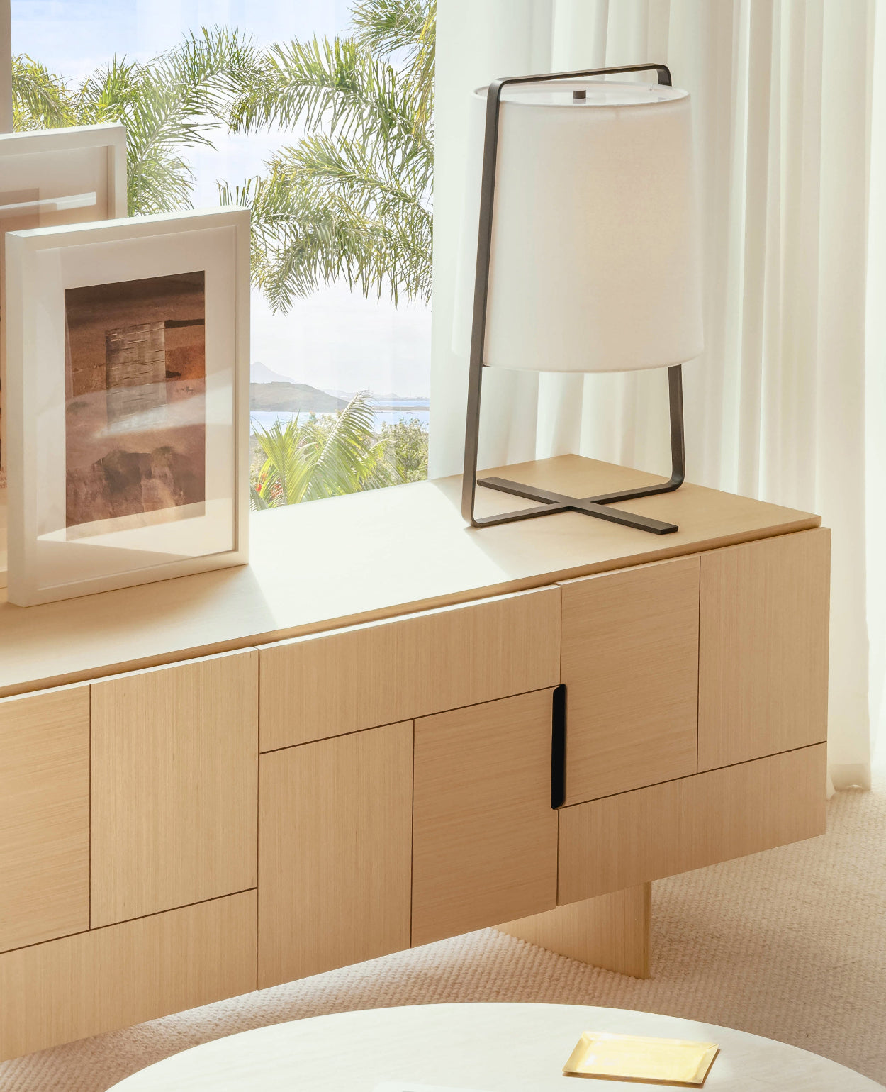 Aira Table Lamp – Sculptural Frame with Soft Glow