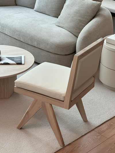 Hendricks Dining Chair (Natural Frame)