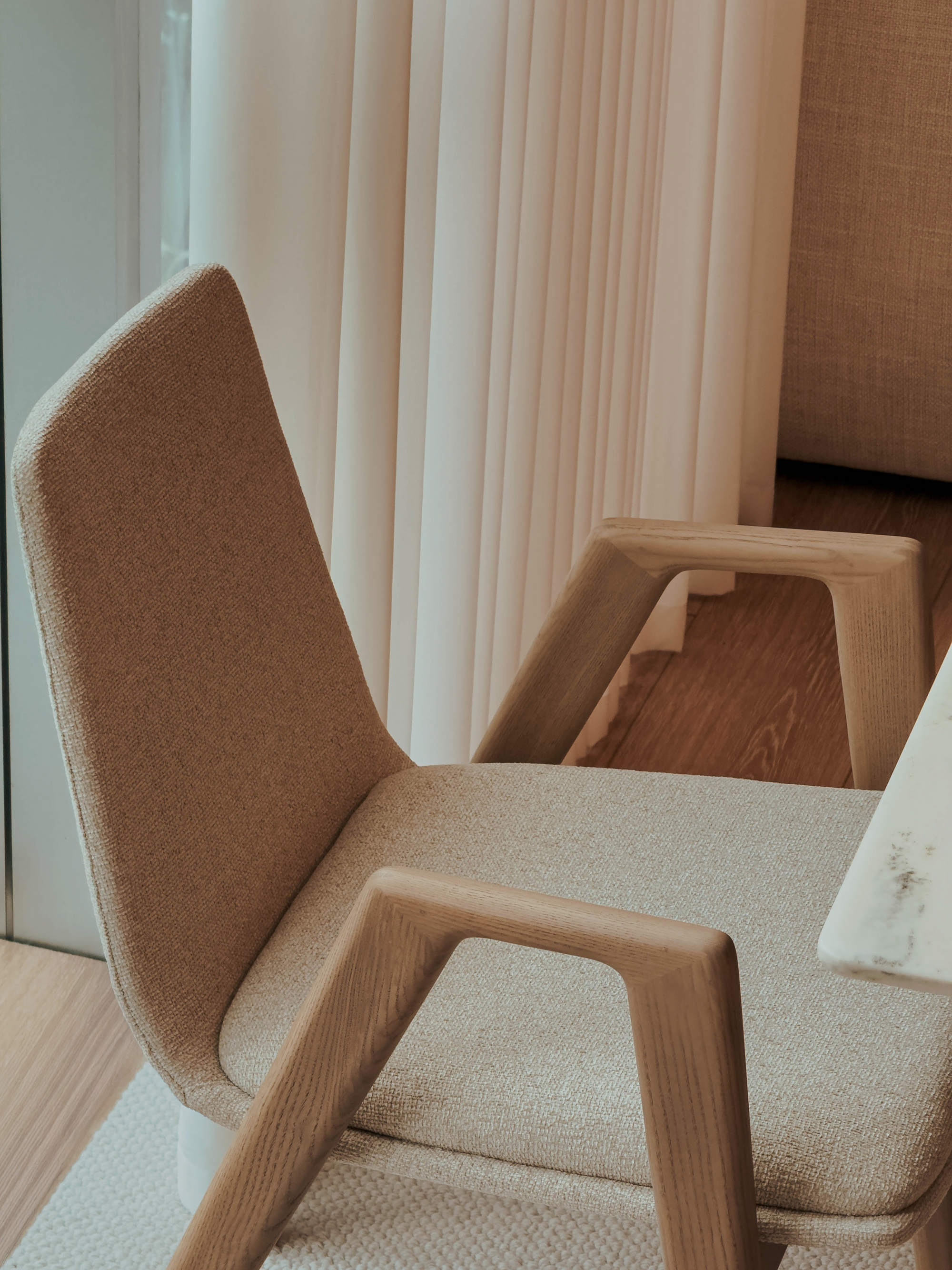 Connor Dining Chair (With Armrest)