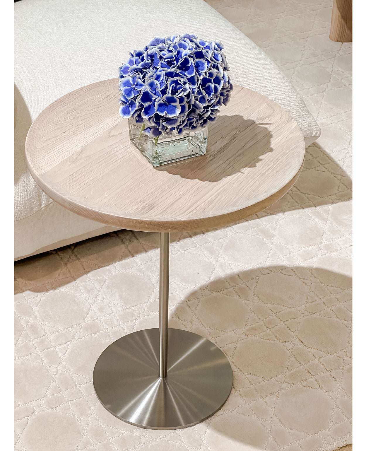 Flansted Round Side Table (Whitewash Top)