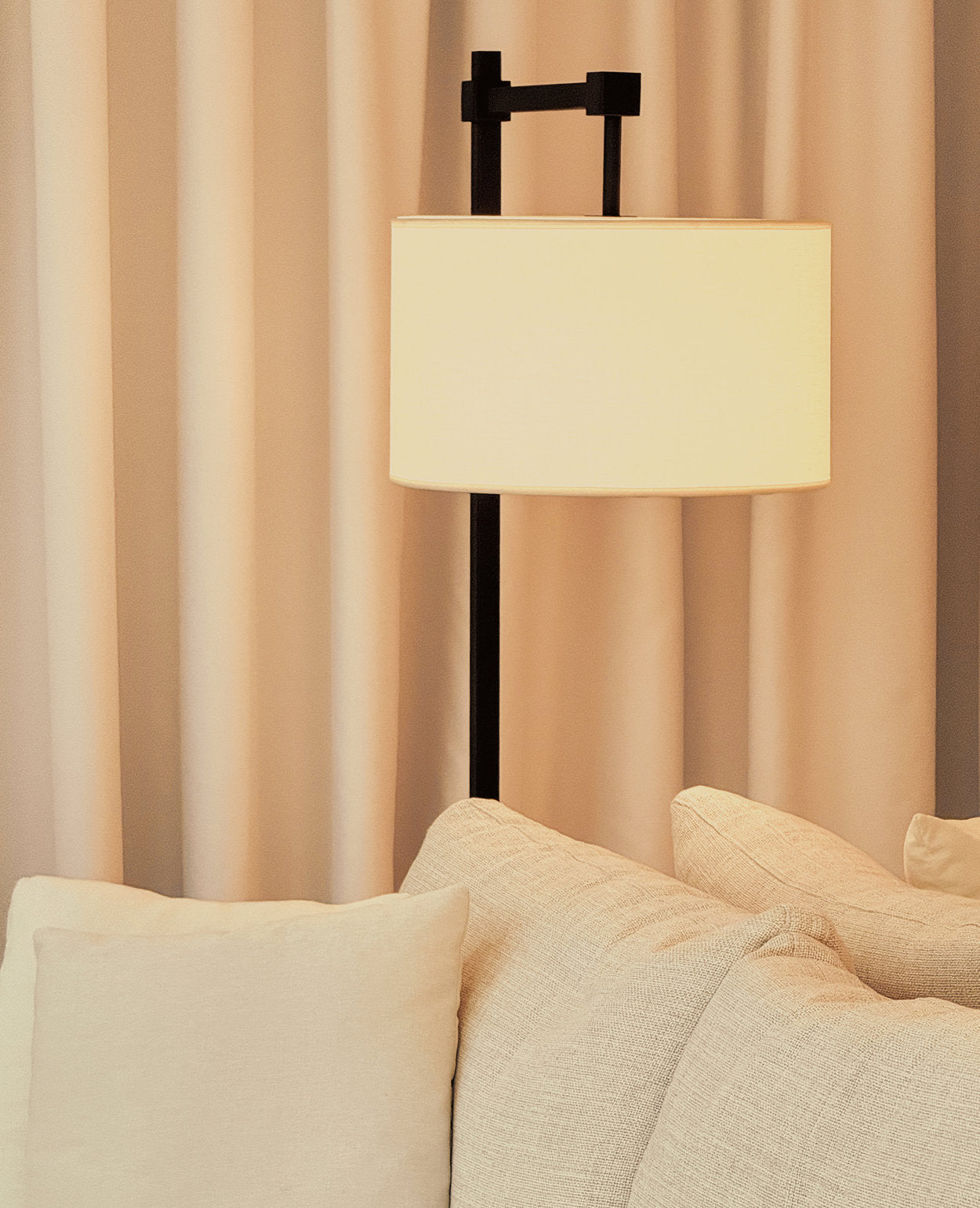 Florian Floor Lamp – Linen Shade with Black Steel Frame