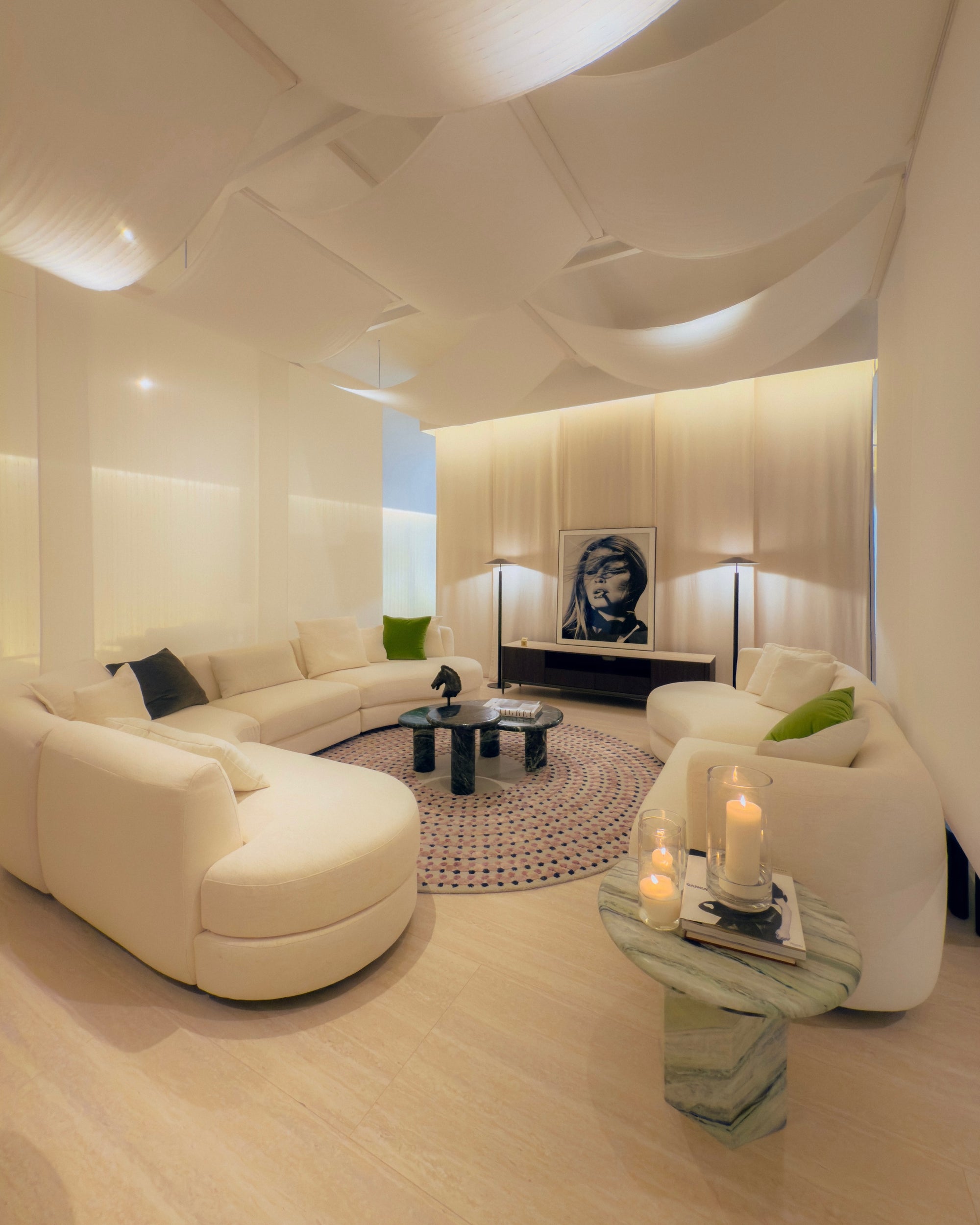 Flot Chaise Sofa (3.6m)