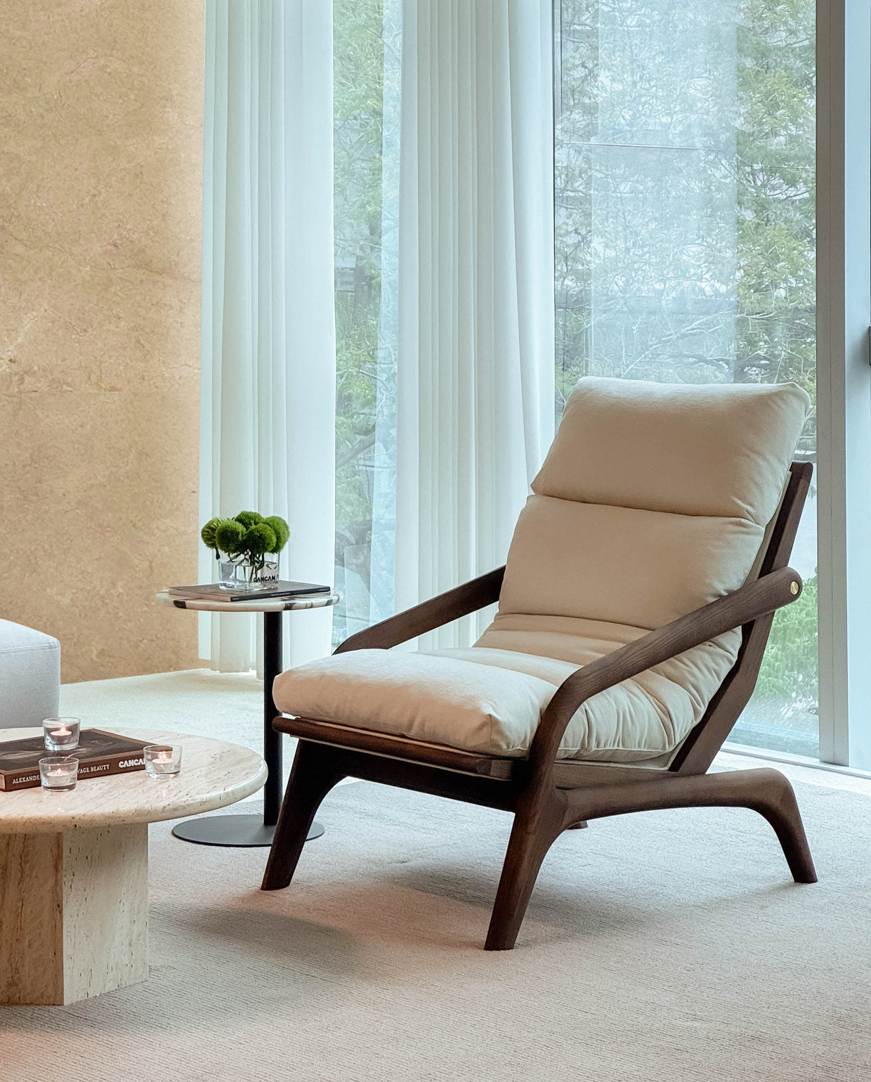 [NEW] Frenke Lounge Chair - Black Frame