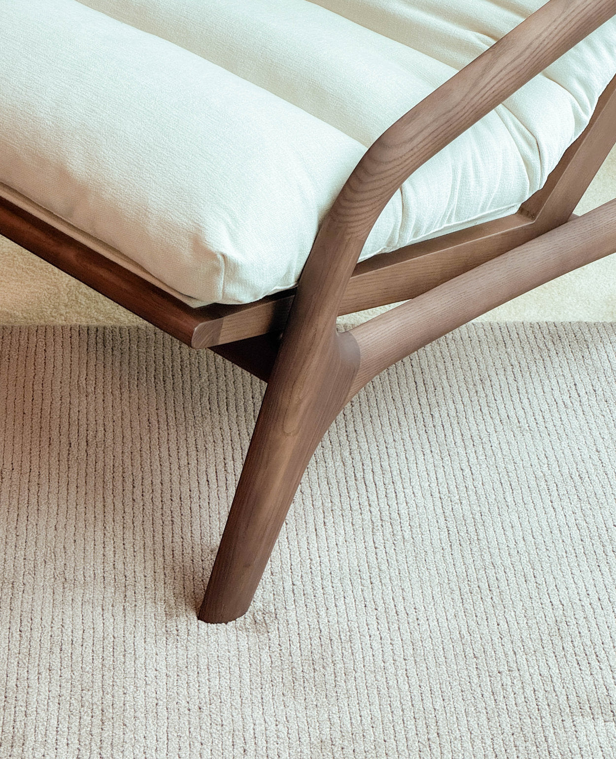[NEW] Frenke Lounge Chair - Walnut Frame
