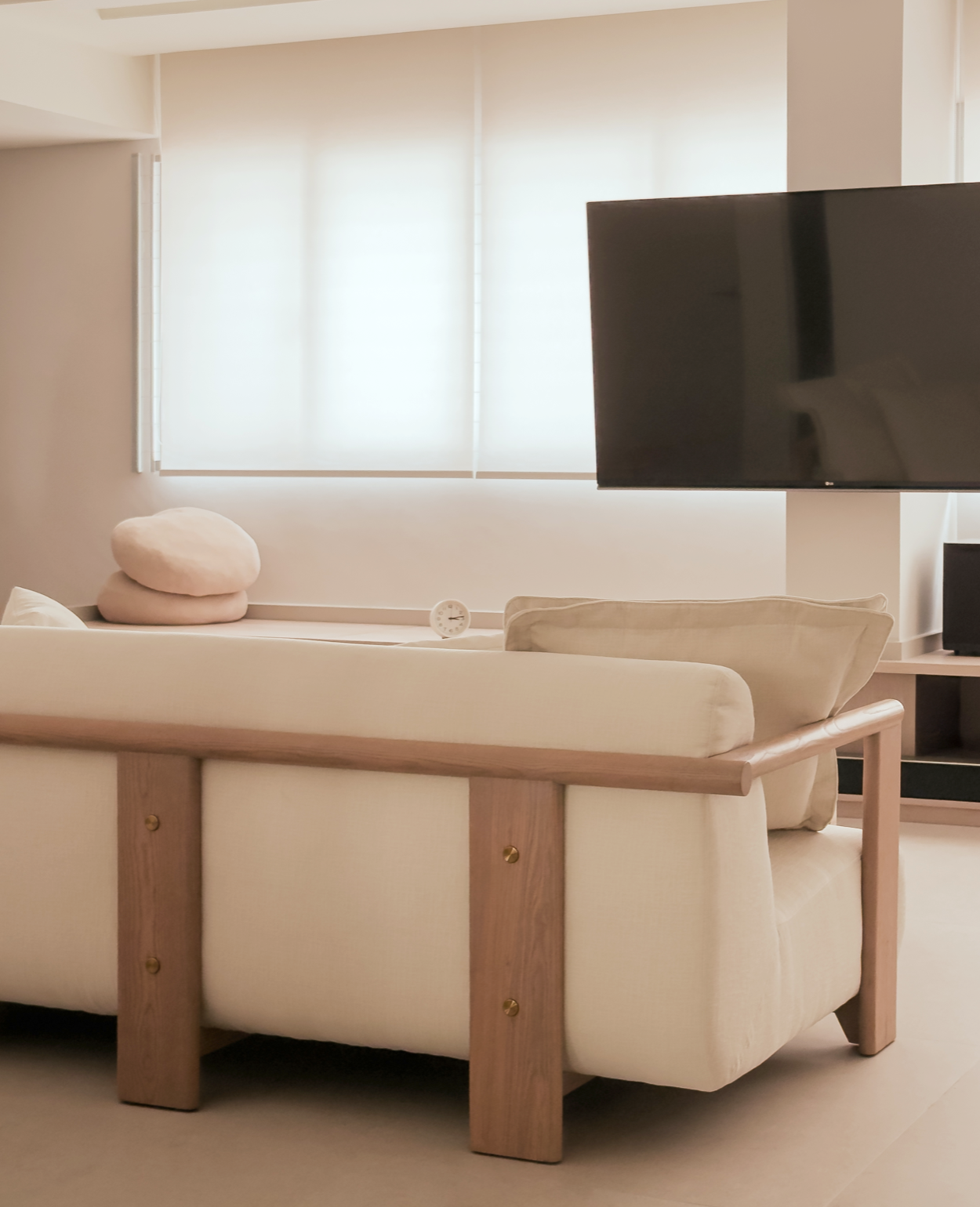 Henrik Sofa (Whitewash)