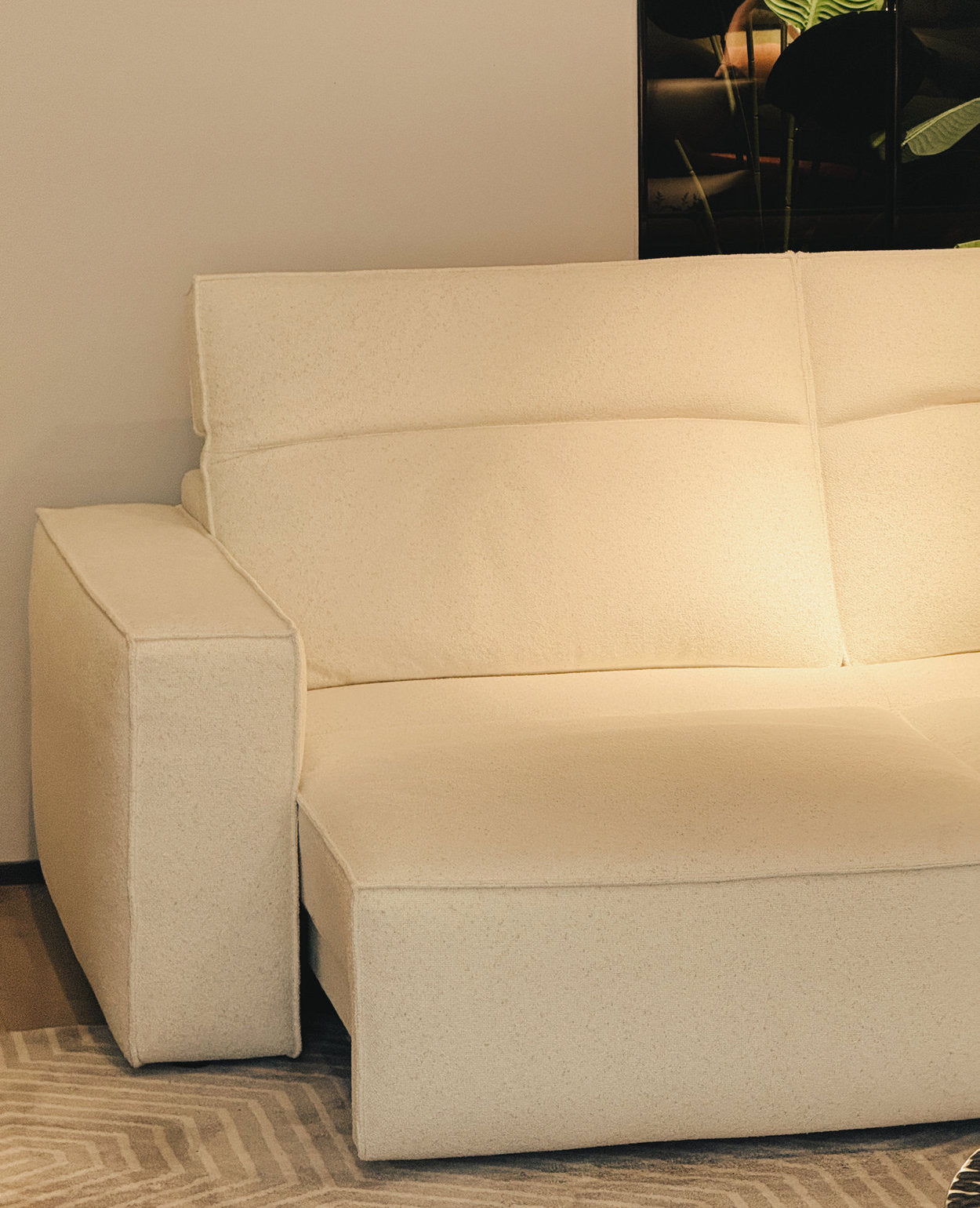 Hara Electric Sofa – Adjustable Seat Depth