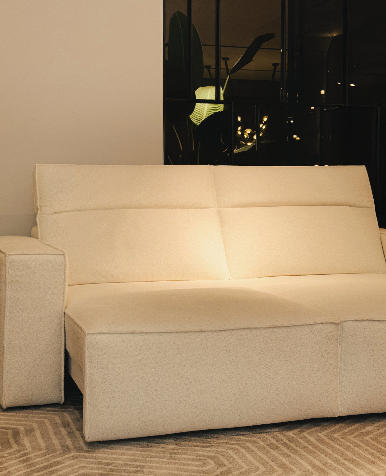 Hara Electric Sofa – Adjustable Seat Depth