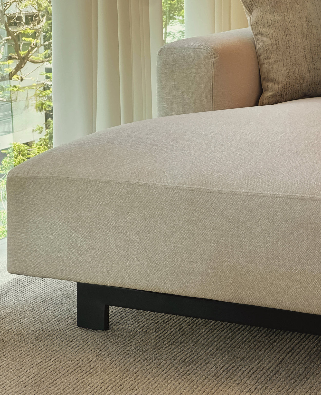 [NEW] Hemphill Chaise Sectional Sofa - Left Chaise
