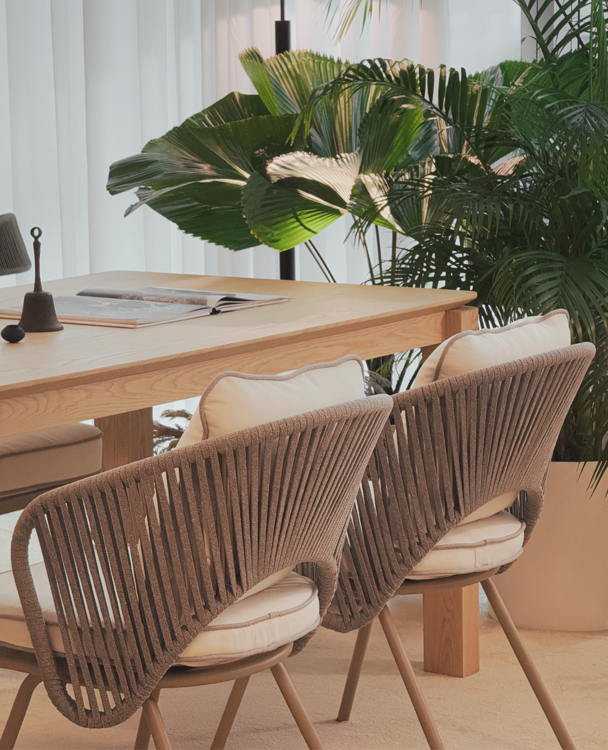 Horizon Outdoor Dining Chair – Modern Patio Furniture for Outdoor Comfort