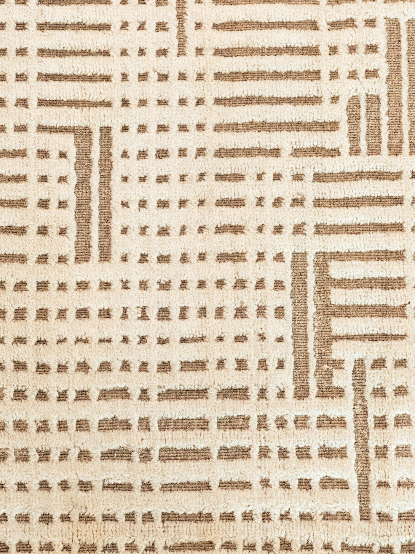 Avenue Rug - Alabaster Earth