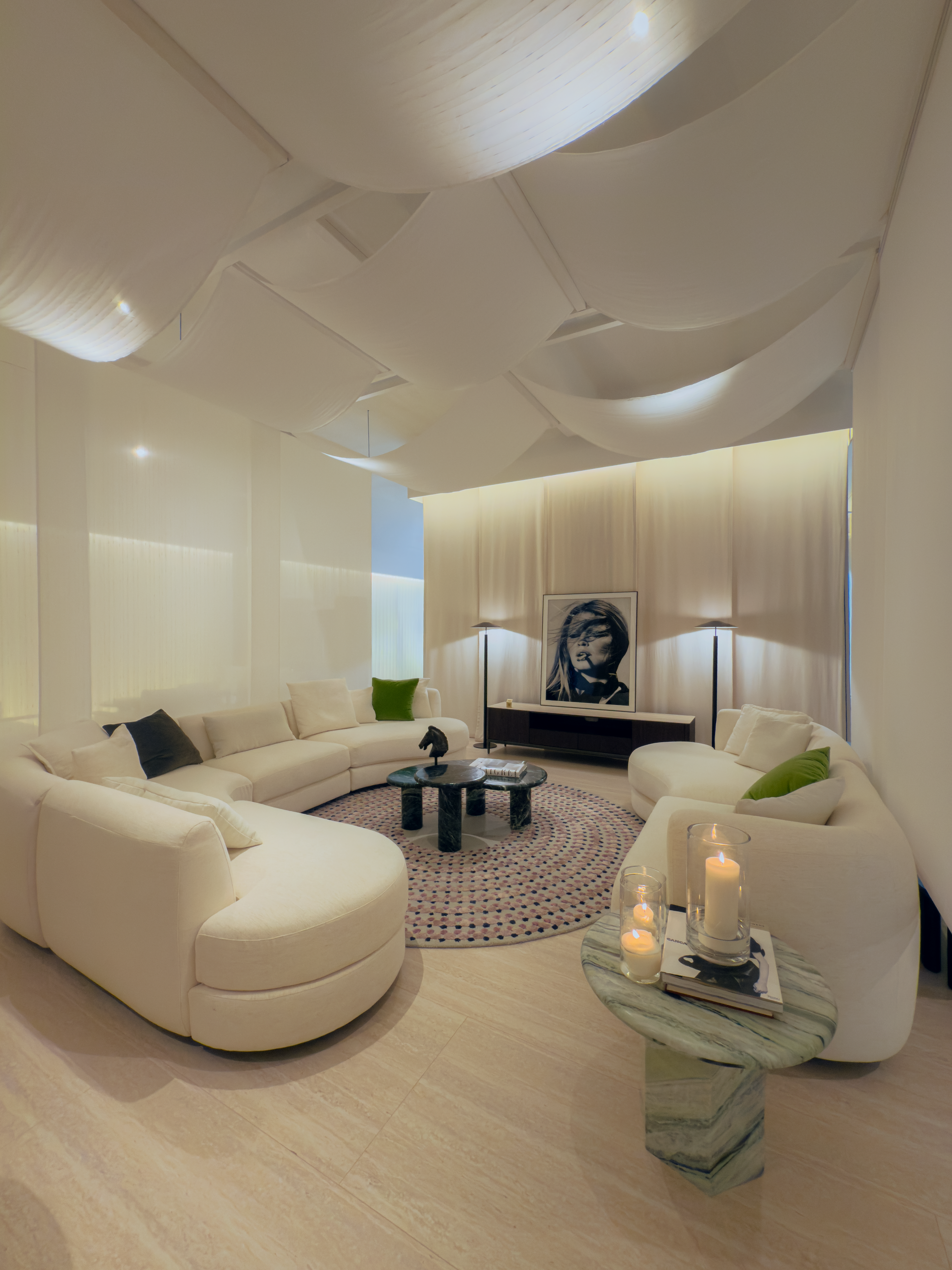 Flot Chaise Sofa (3.6m)