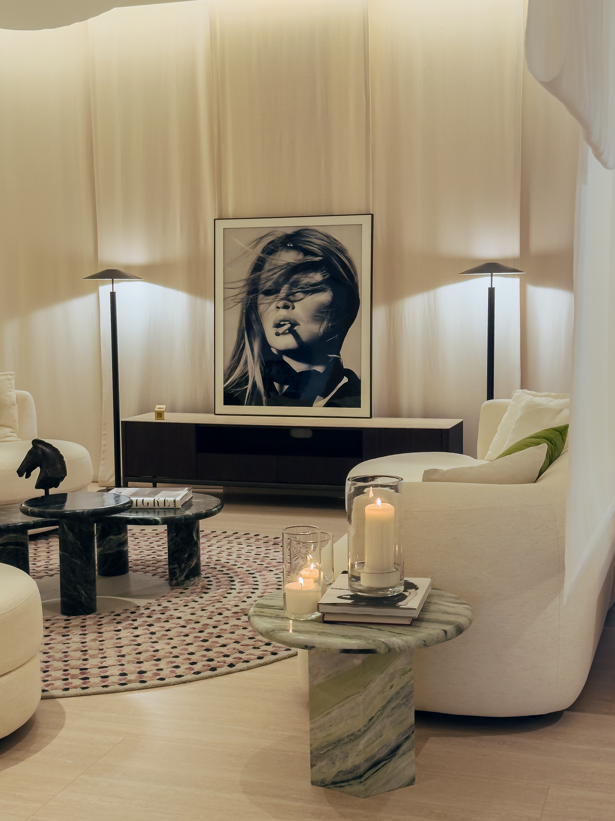 Flot Chaise Sofa (3.6m)