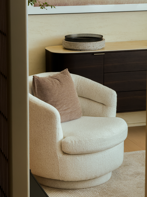 Bennett Swivel Lounge Chair