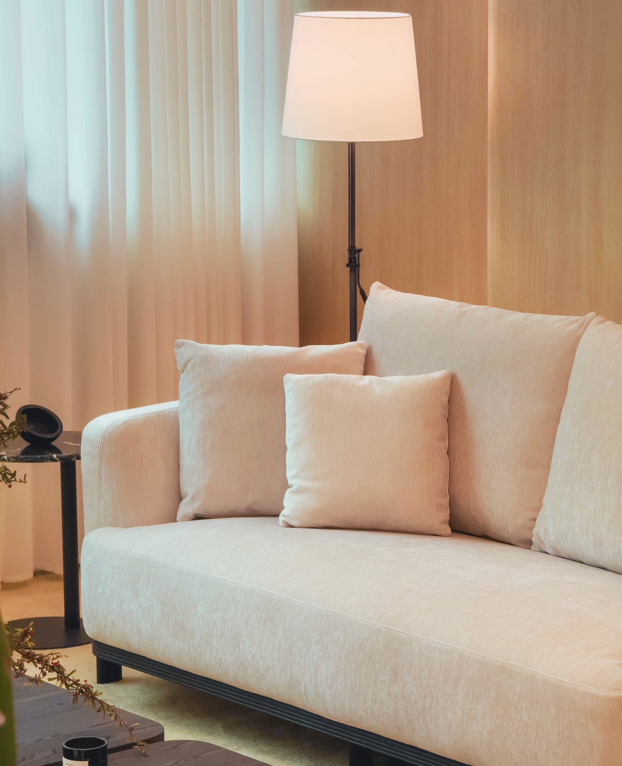 Kasten Floor Lamp