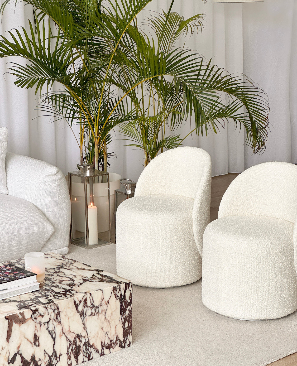[NEW] Kelly Swivel Boucle Chair