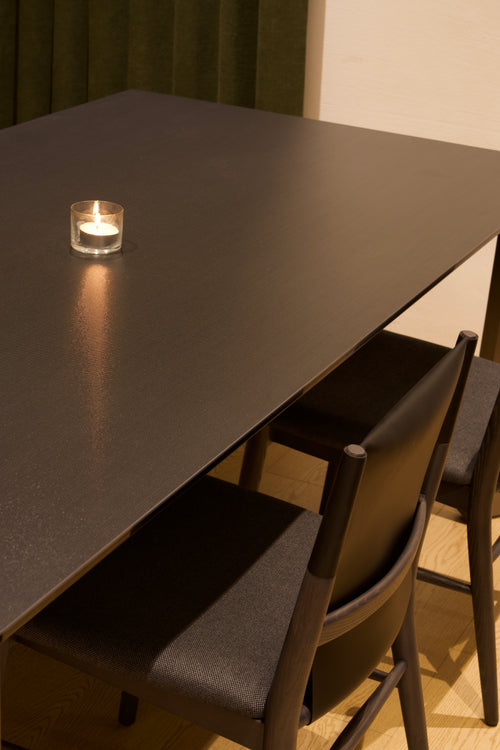 Knoxx Dining Table (Space Black)