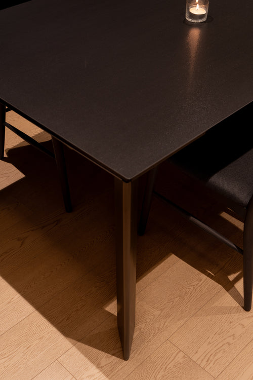 Knoxx Dining Table (Space Black)