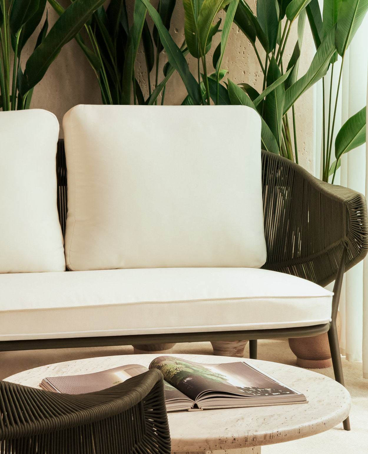 Manta 2-Seater Outdoor Sofa – Weather-Resistant & Washable Cushions