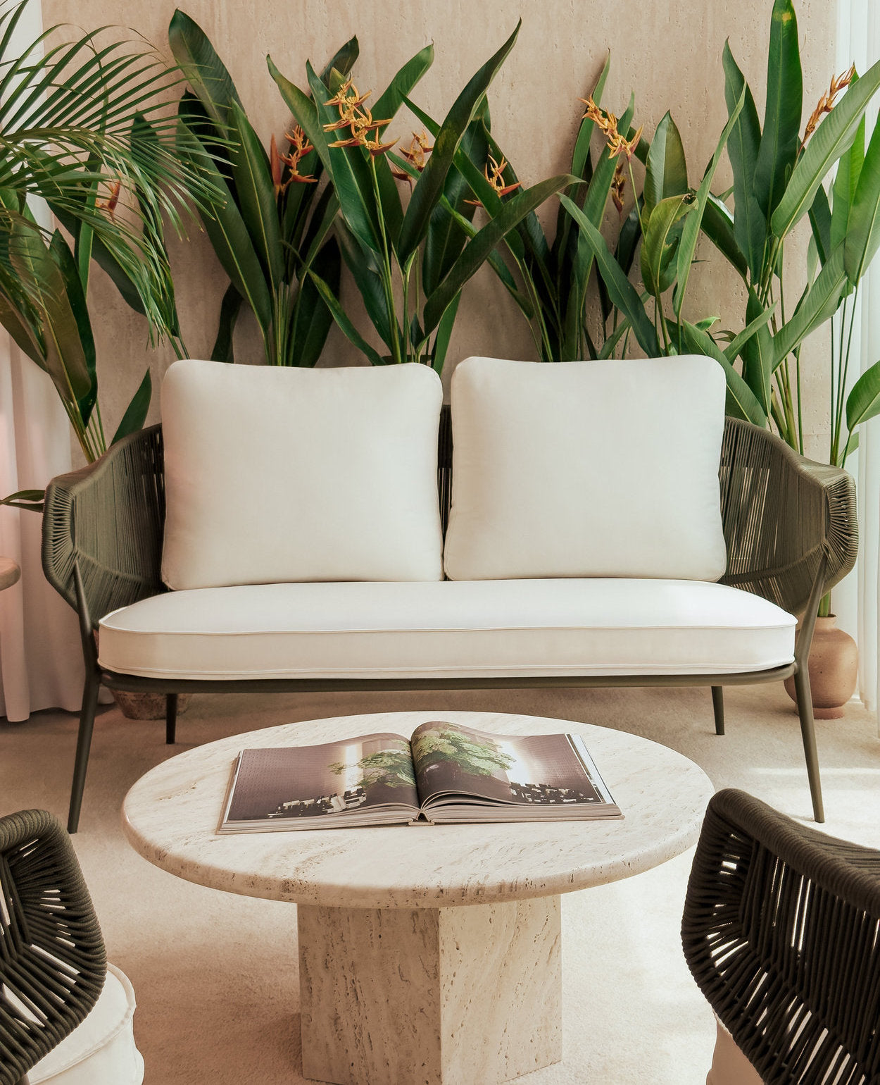 Manta 2-Seater Outdoor Sofa – Weather-Resistant & Washable Cushions