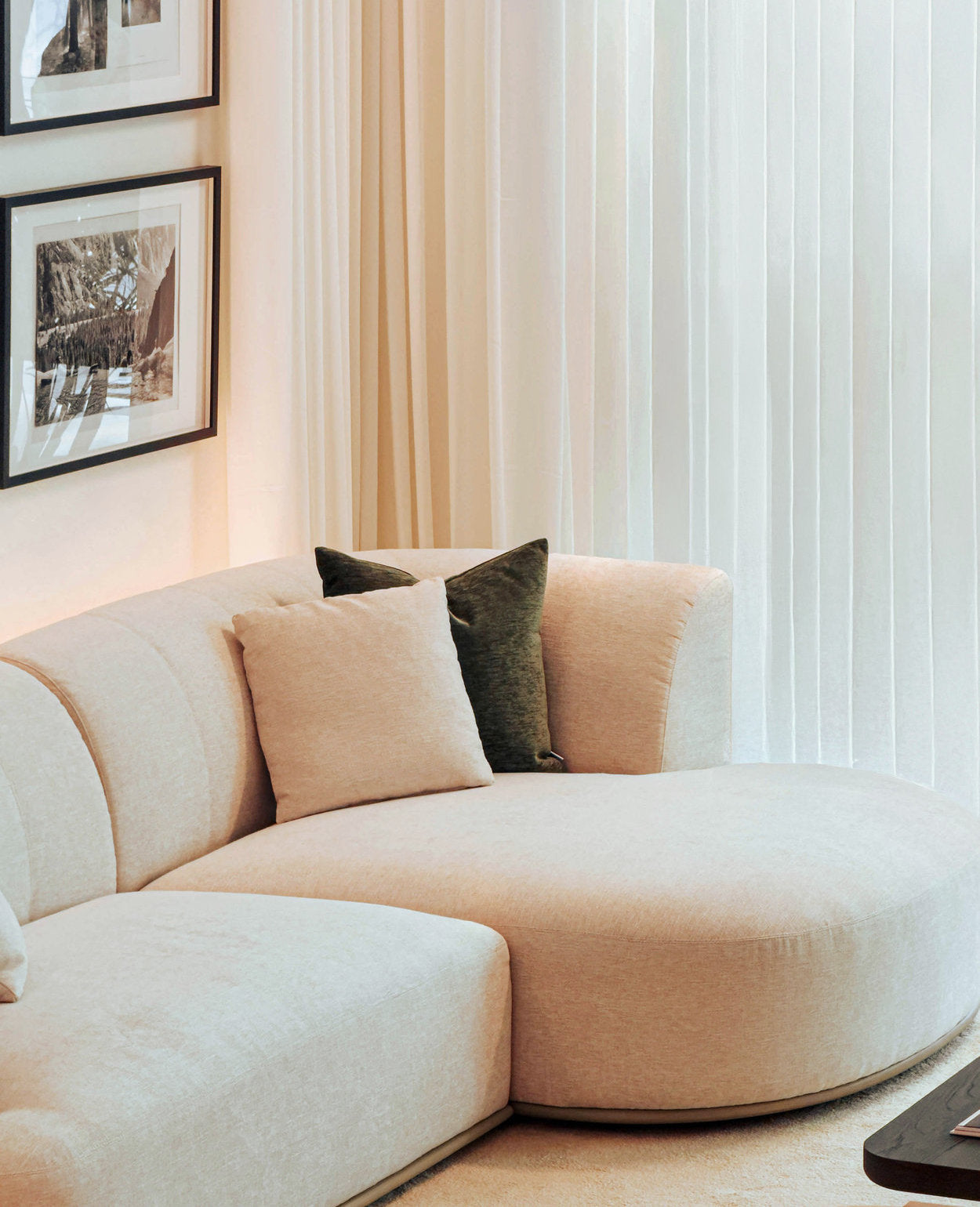 Naven Chaise Sectional Sofa