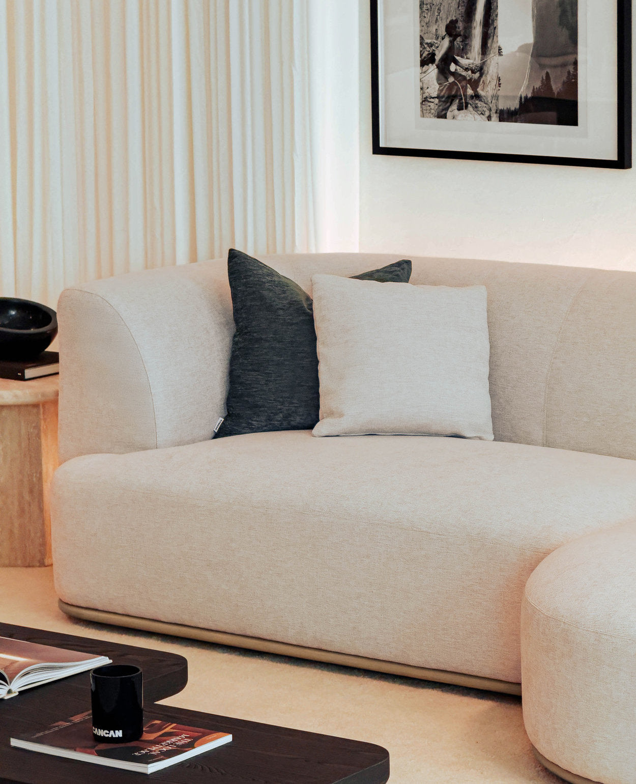 [NEW] Naven Chaise Sectional Sofa - Right Chaise