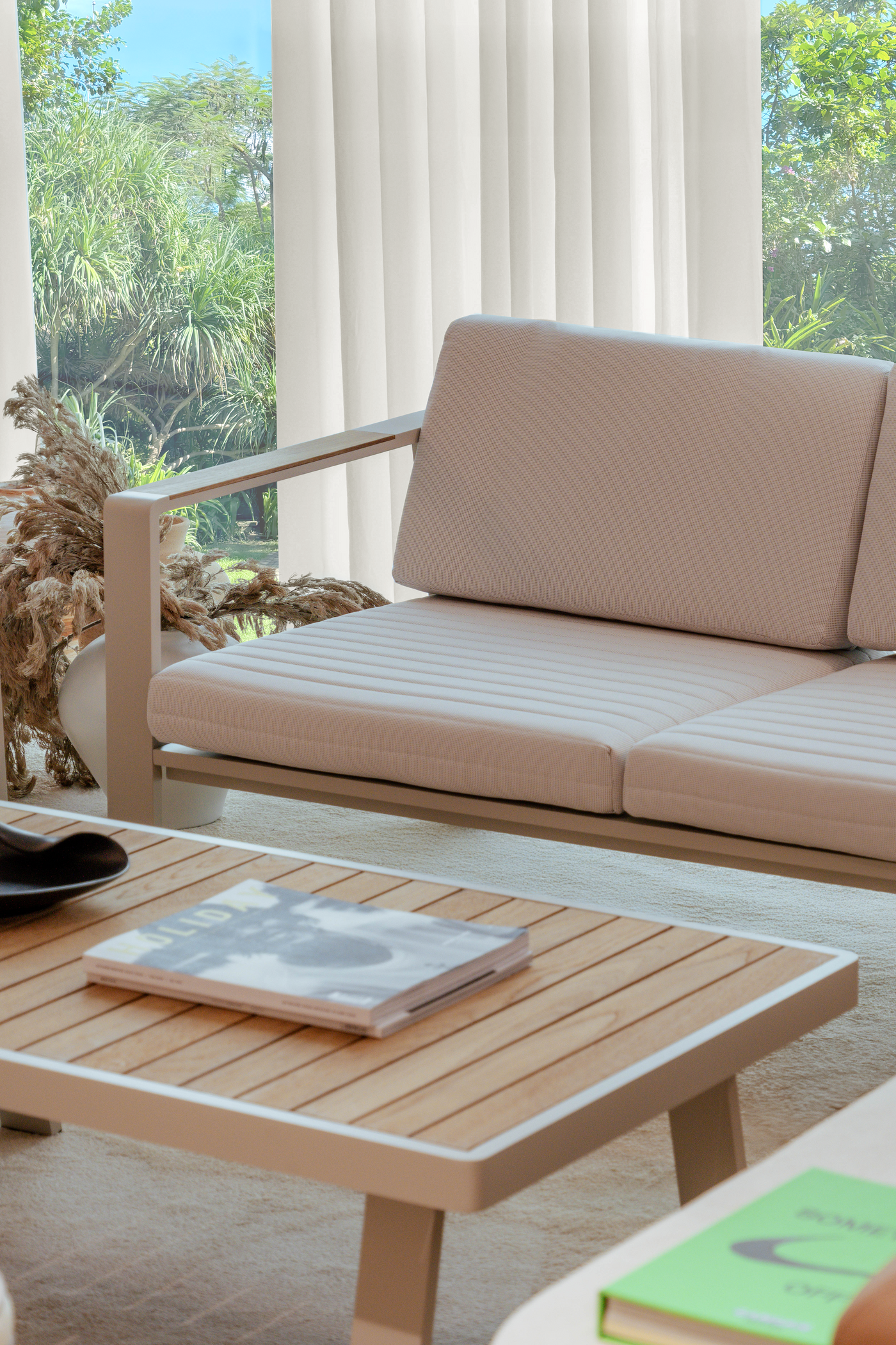 [NEW] Nofi Modern Outdoor Lounge Set – 4-Piece with Teak Wood Top Coffee Table