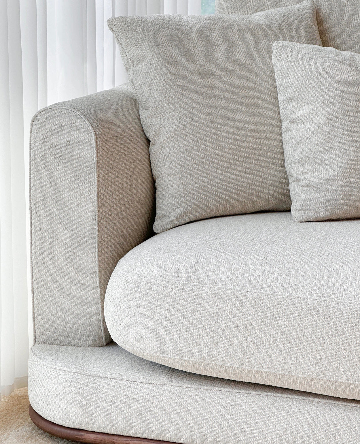 [NEW] Pelayo Sofa