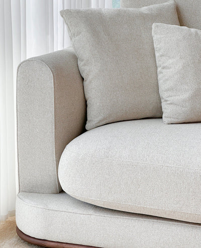 [NEW] Pelayo Sofa