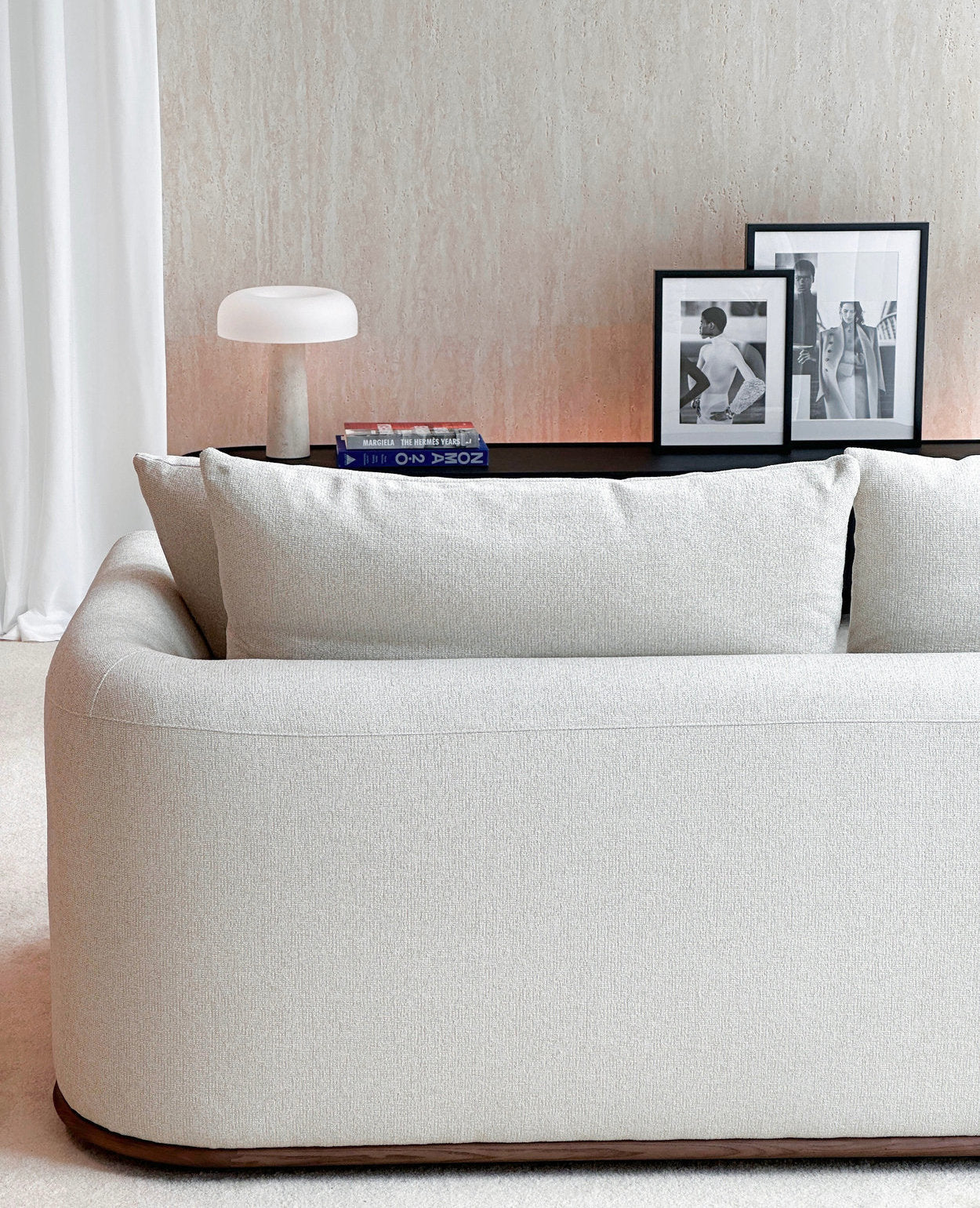 [NEW] Pelayo Sofa