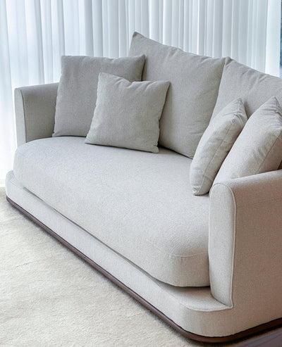 [NEW] Pelayo Sofa