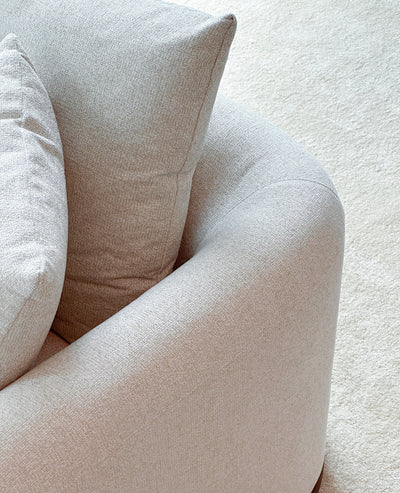 [NEW] Pelayo Sofa