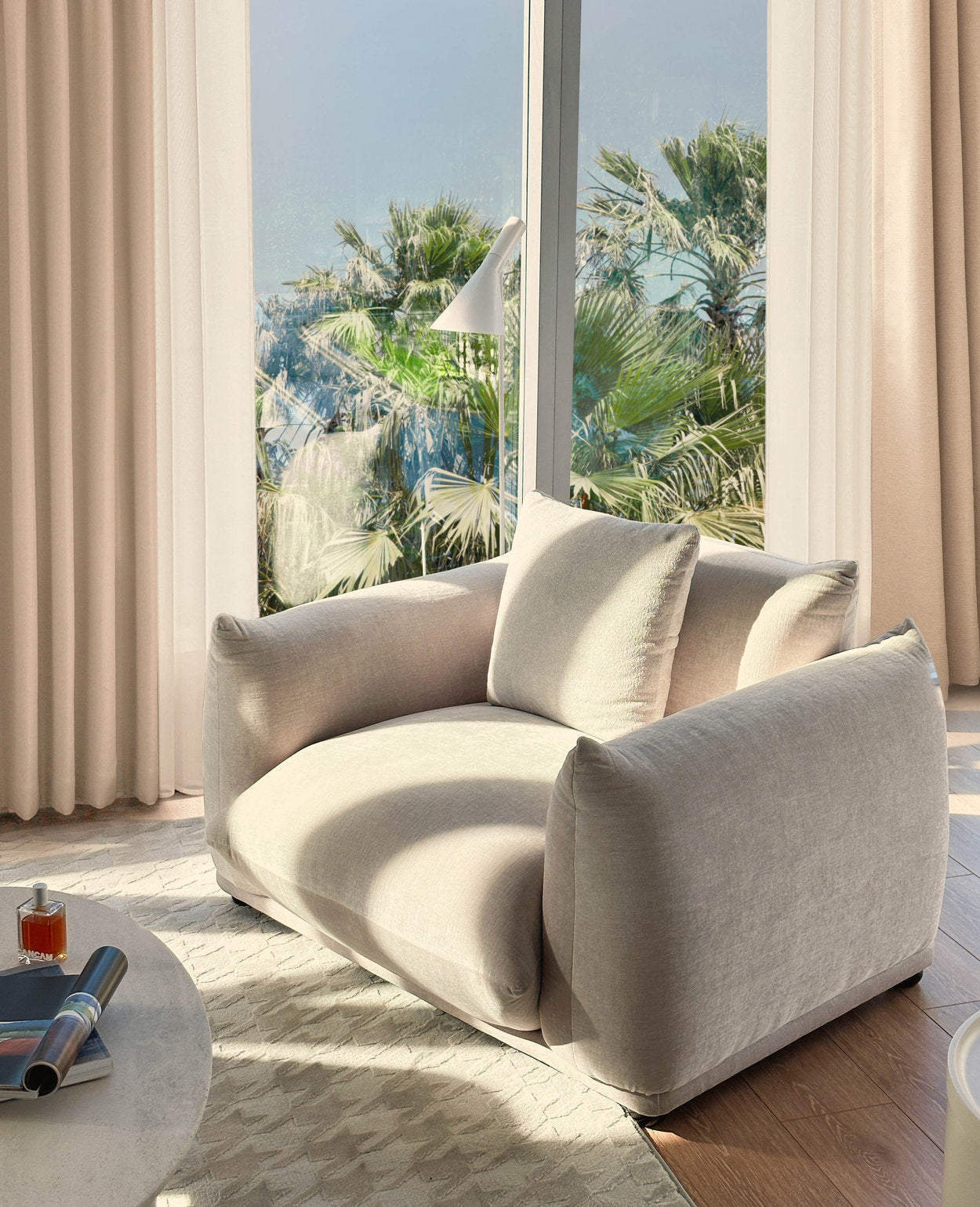 [NEW] Robertson Lounge Chair - With Armrests