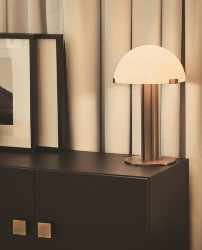 [NEW] Selene Table Lamp – Sculptural Dome Light in Alabaster & Brushed Metal