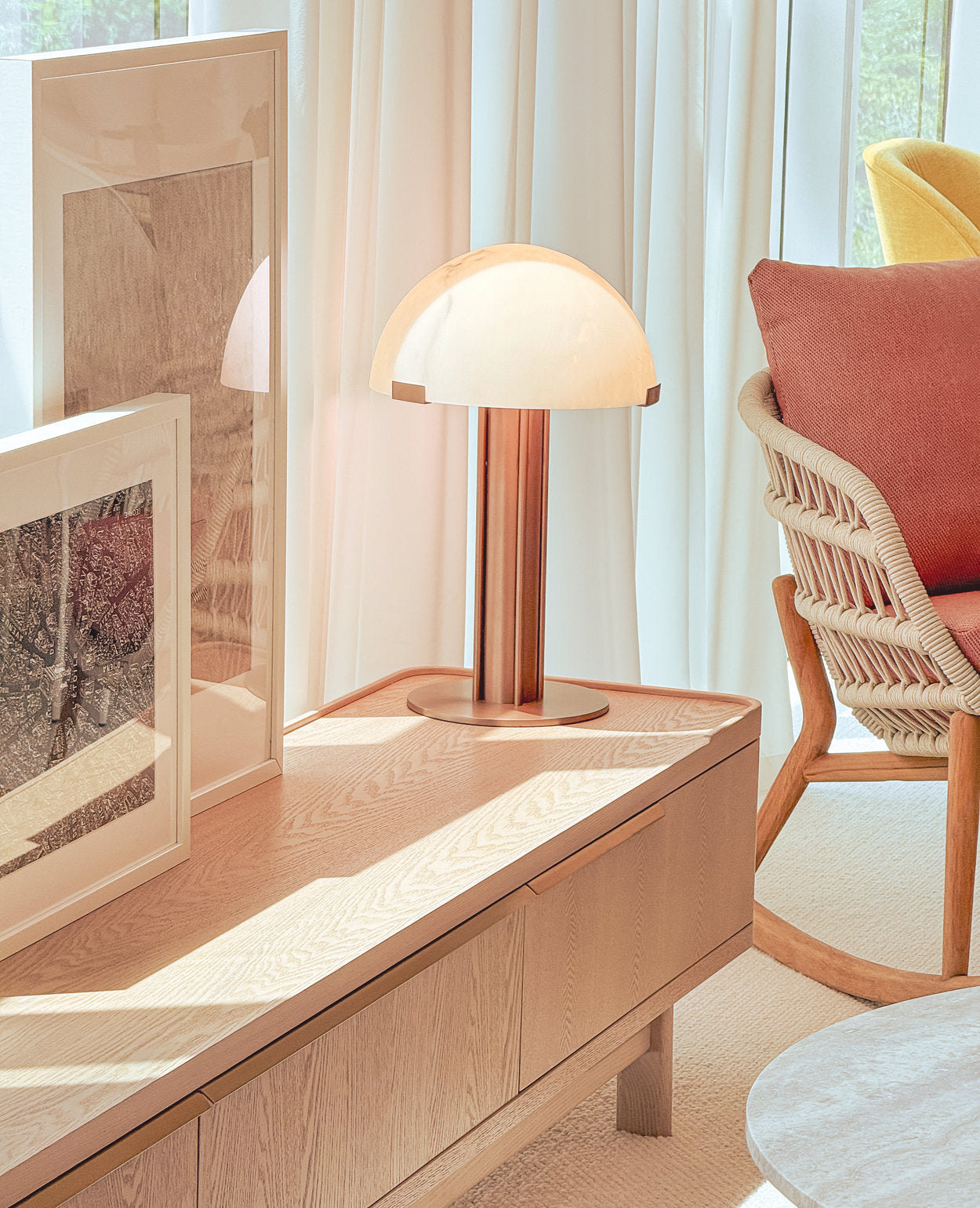 [NEW] Selene Table Lamp – Sculptural Dome Light in Alabaster & Brushed Metal