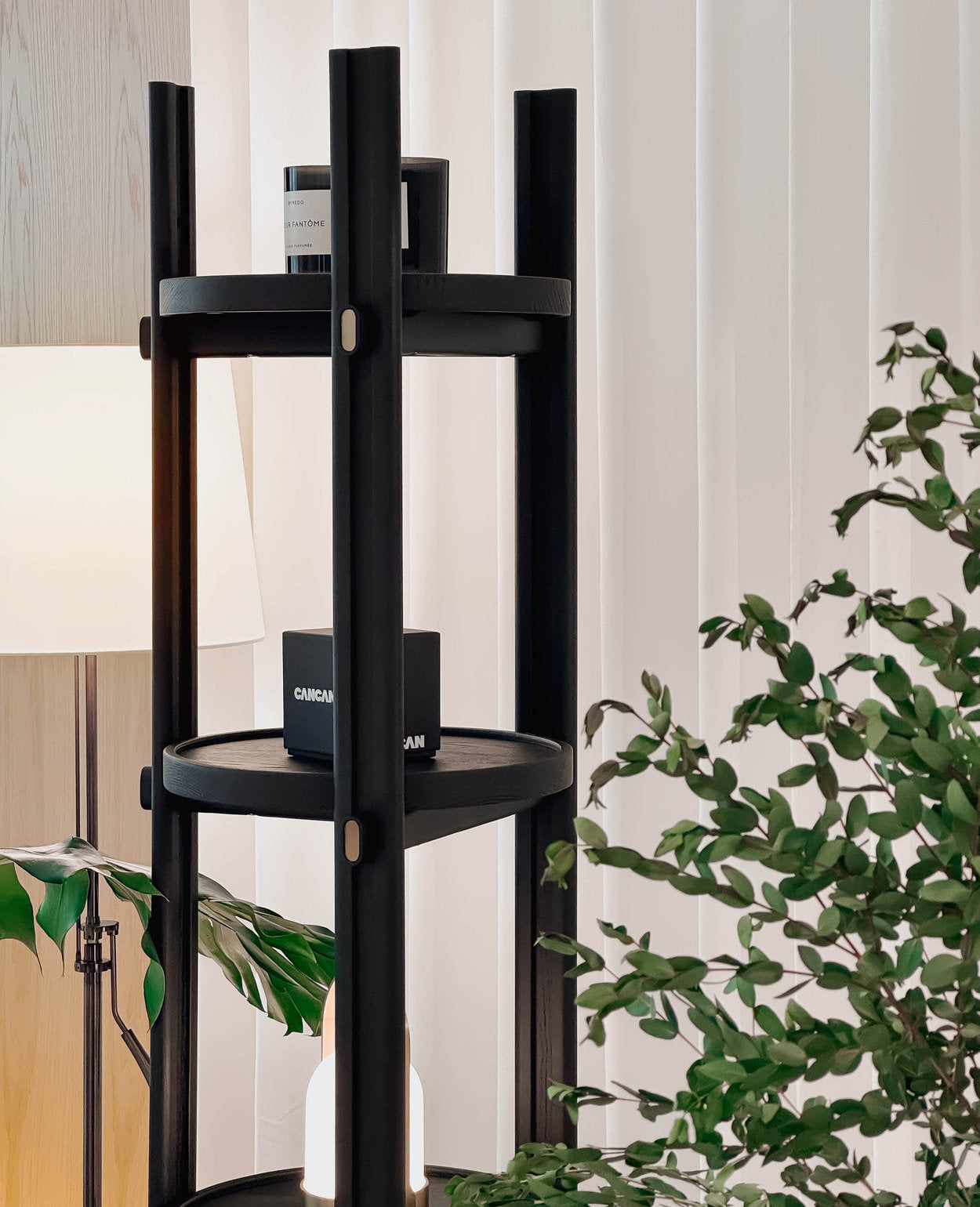 Tratto Shelf - 3 colours