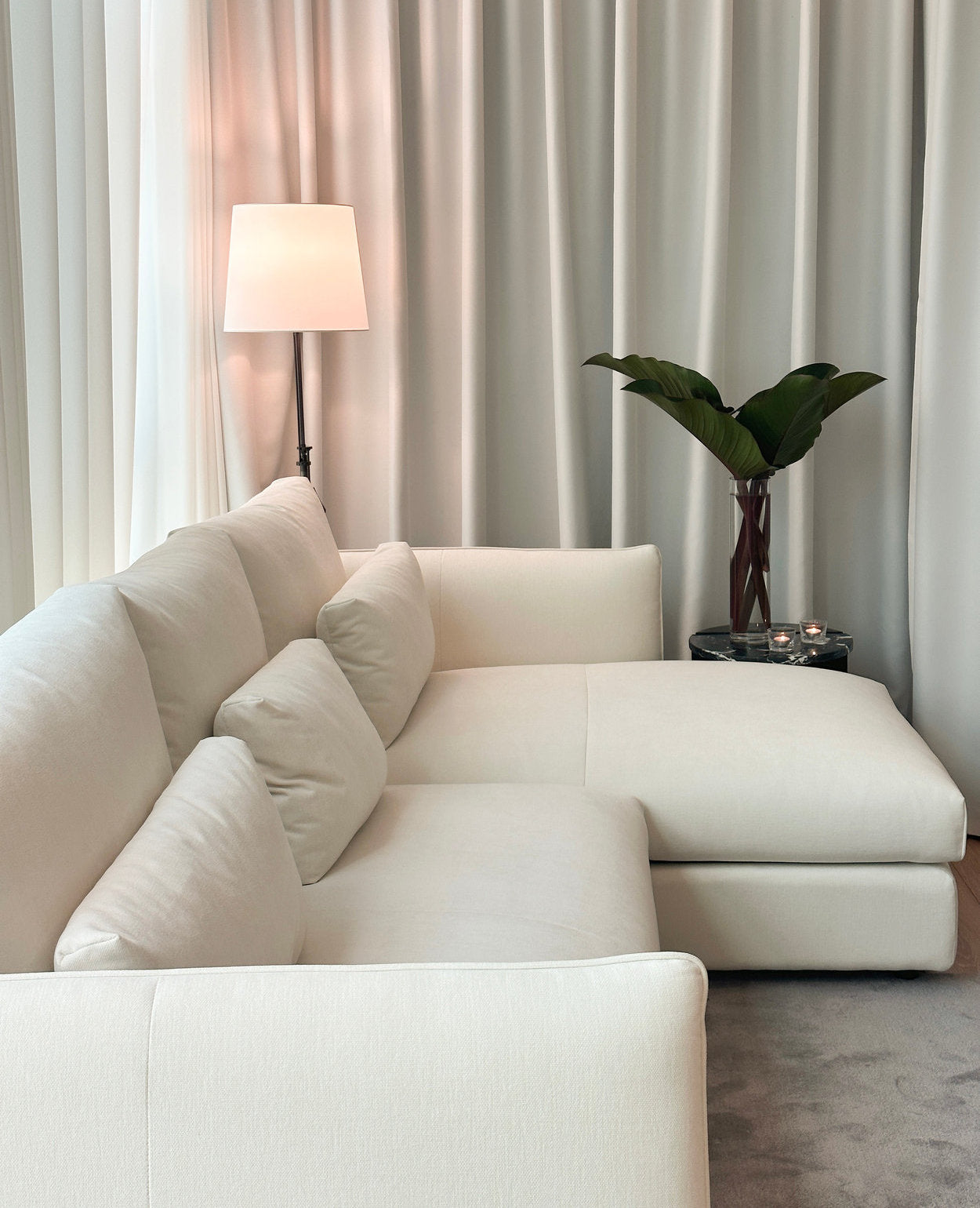 Tristen Chaise Sectional Sofa