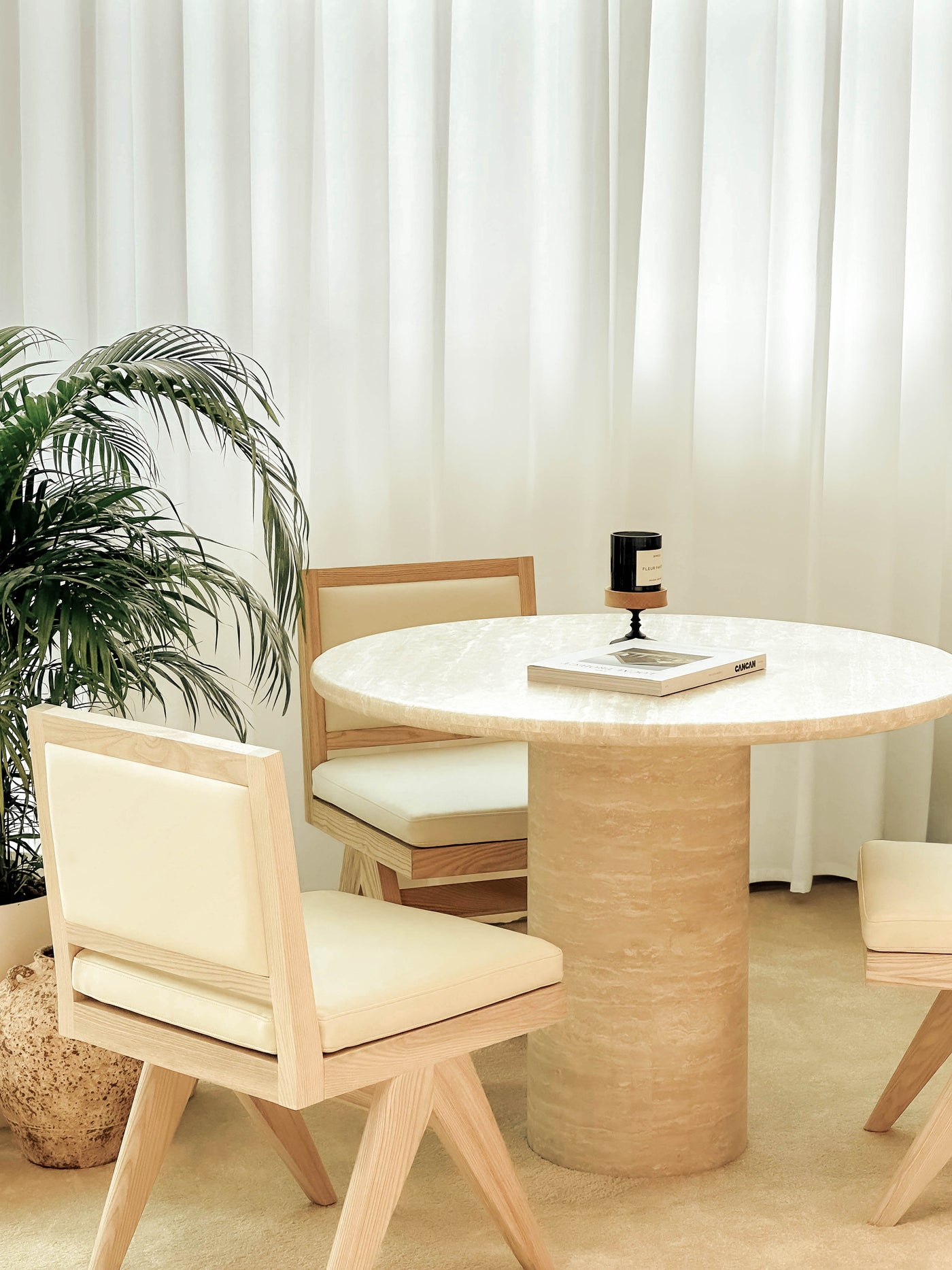 [NEW] Kloss Travertine Round Dining Table