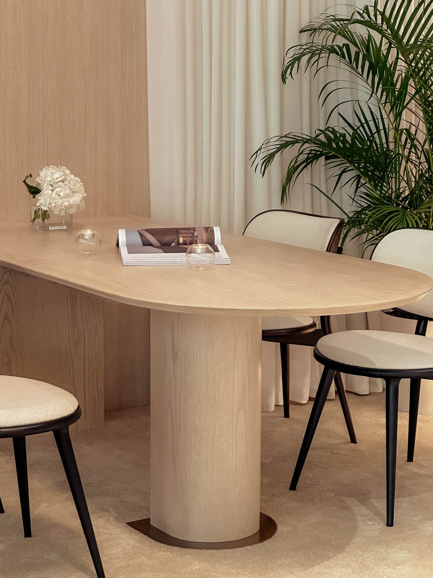 [NEW] Lloyd Extendable Dining Table