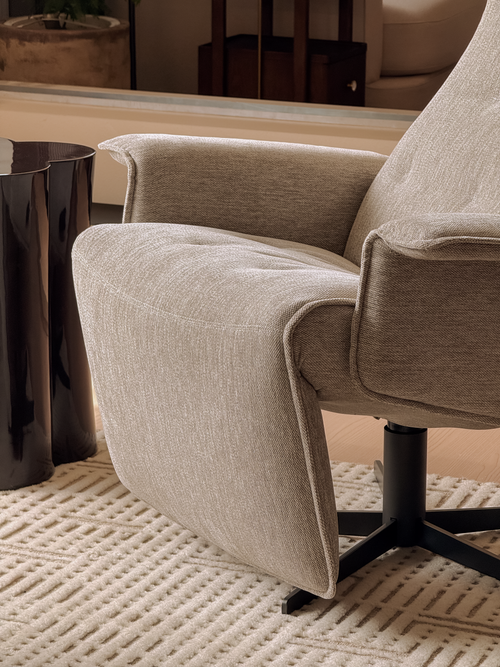 LAYFORD RECLINER LOUNGE CHAIR