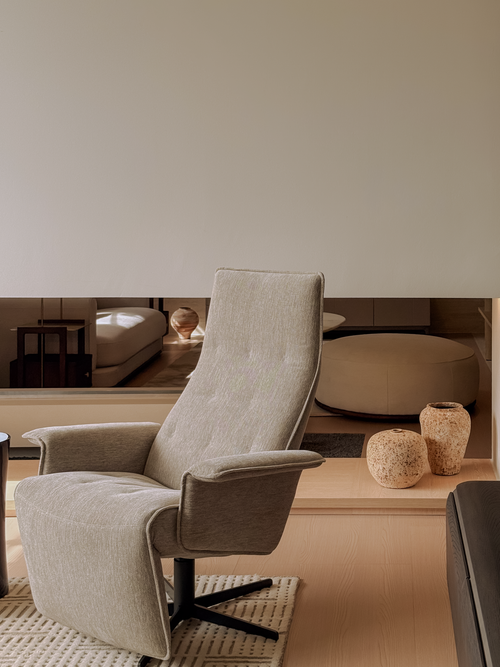 LAYFORD RECLINER LOUNGE CHAIR