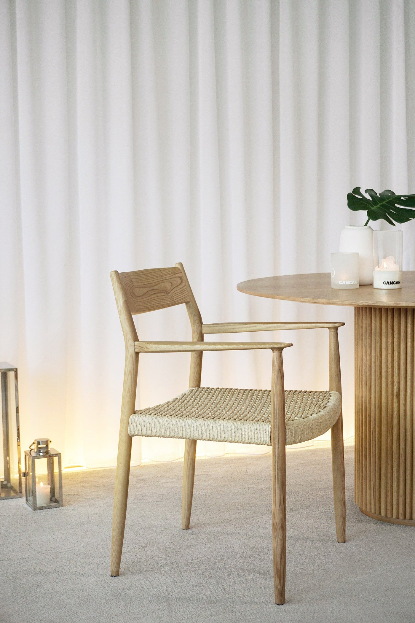 Kanso Dining Chair with Armrests (Natural Frame)